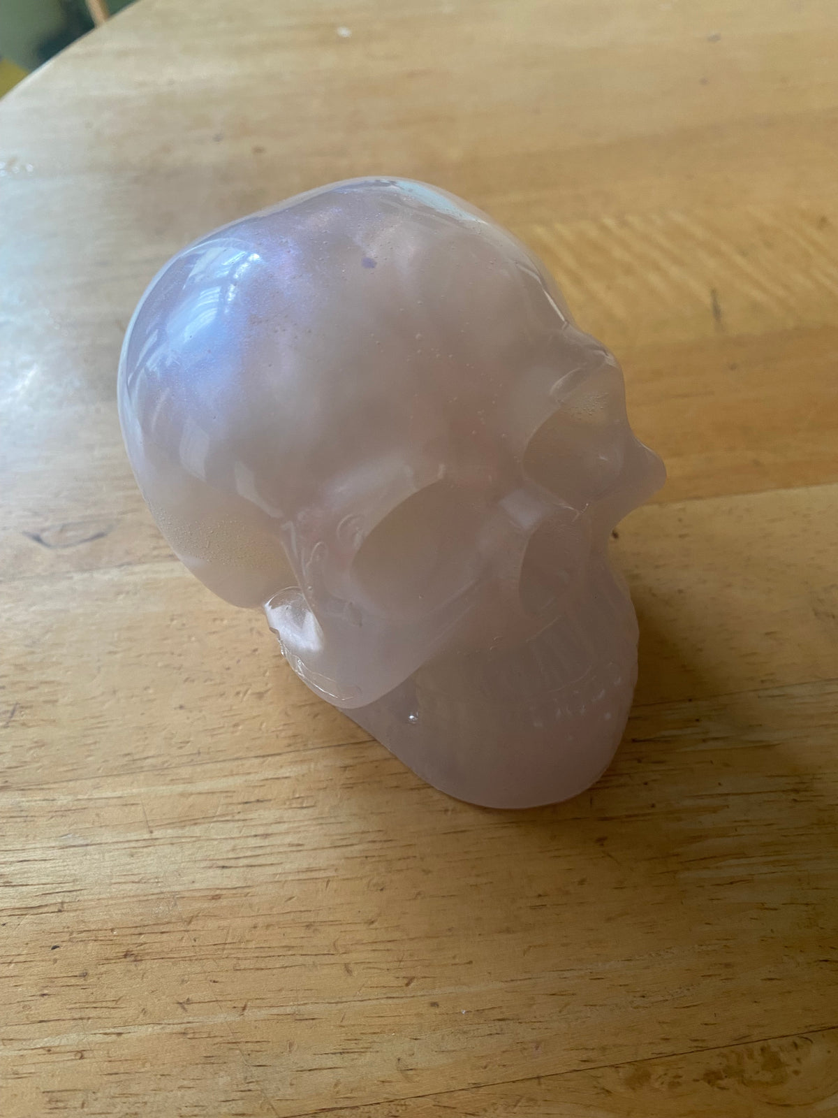 Large white pearlescent resin skull