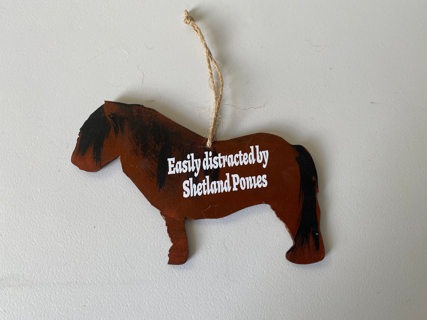 Shetland pony hanging plaque distracted'