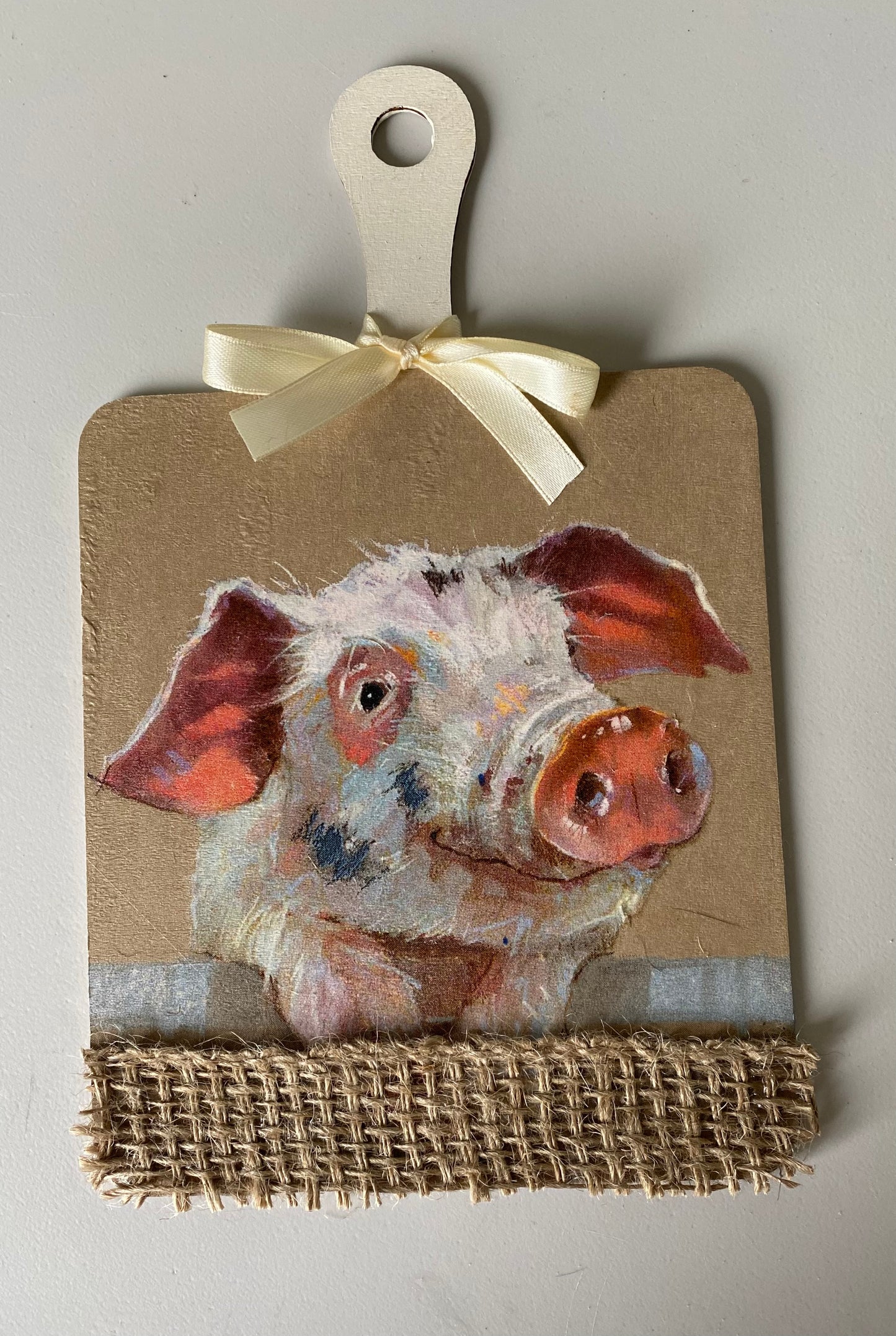 Piggy decorative cheeseboard hanger