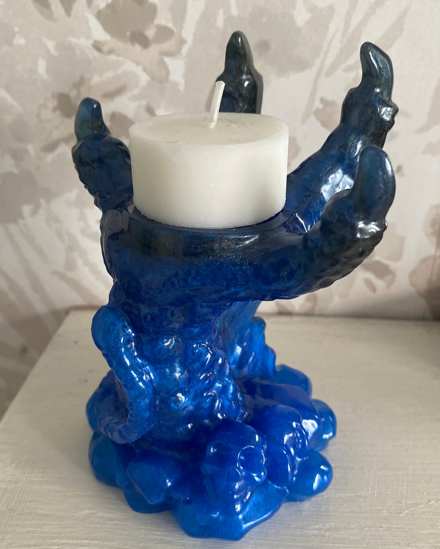 Resin Dragon claw tealight holder