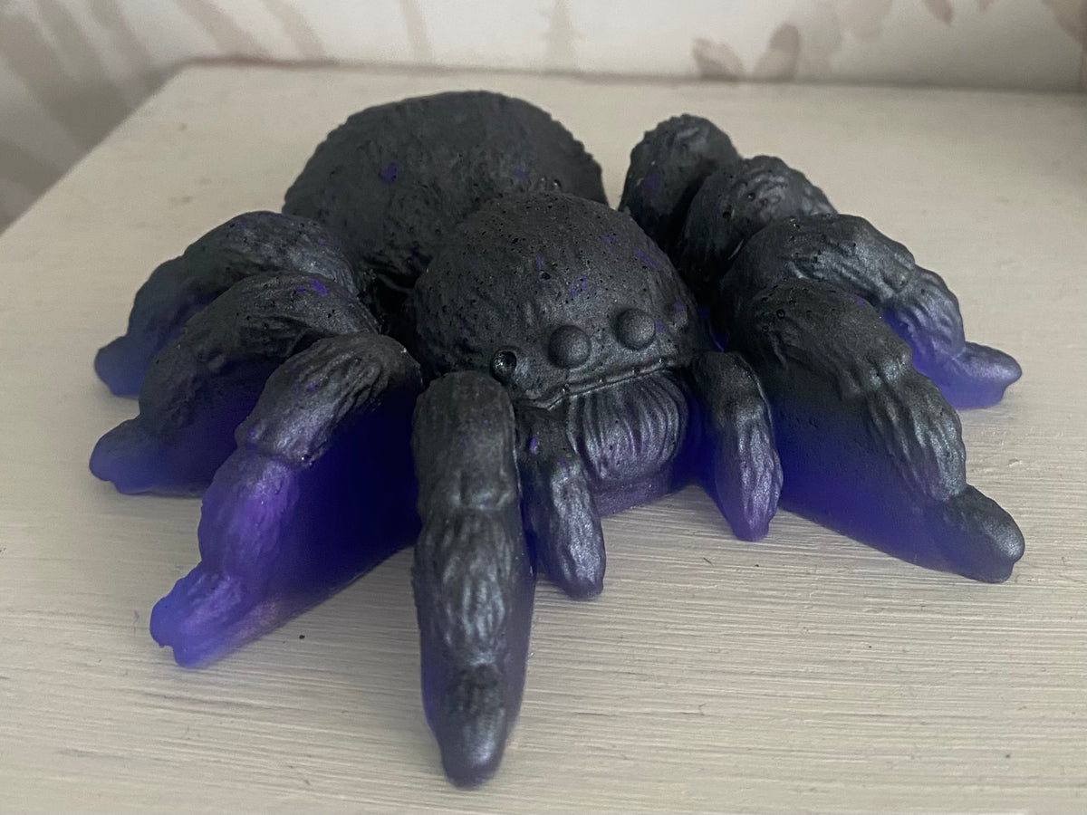 Resin spider