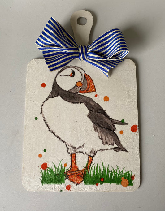 Puffin decorative cheeseboard hanger