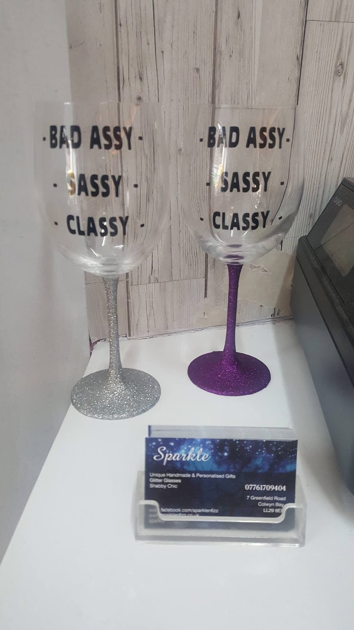 Personalised glitter wine glass