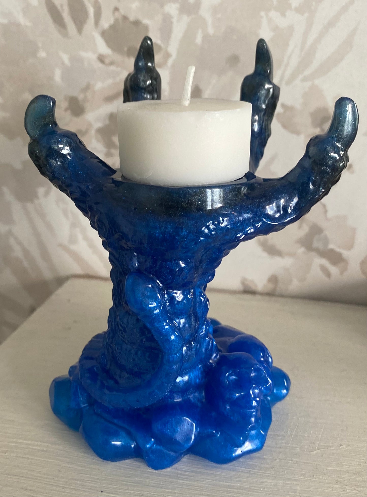 Resin Dragon claw tealight holder