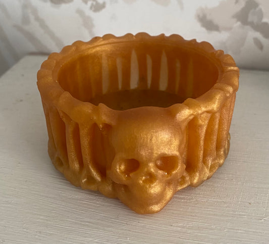 Resin Skull & bones candle holder gold