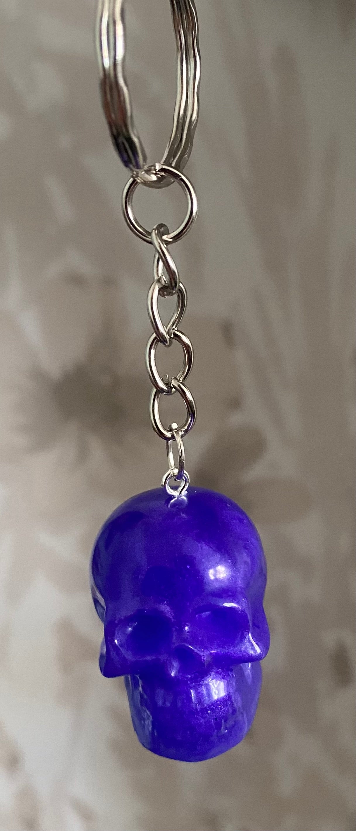 Resin Skull keyring purple