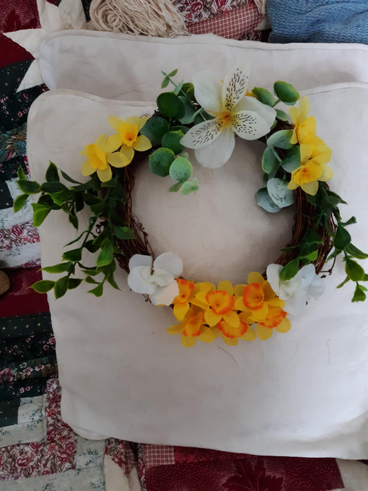 Small artificial flower wreath daffodils